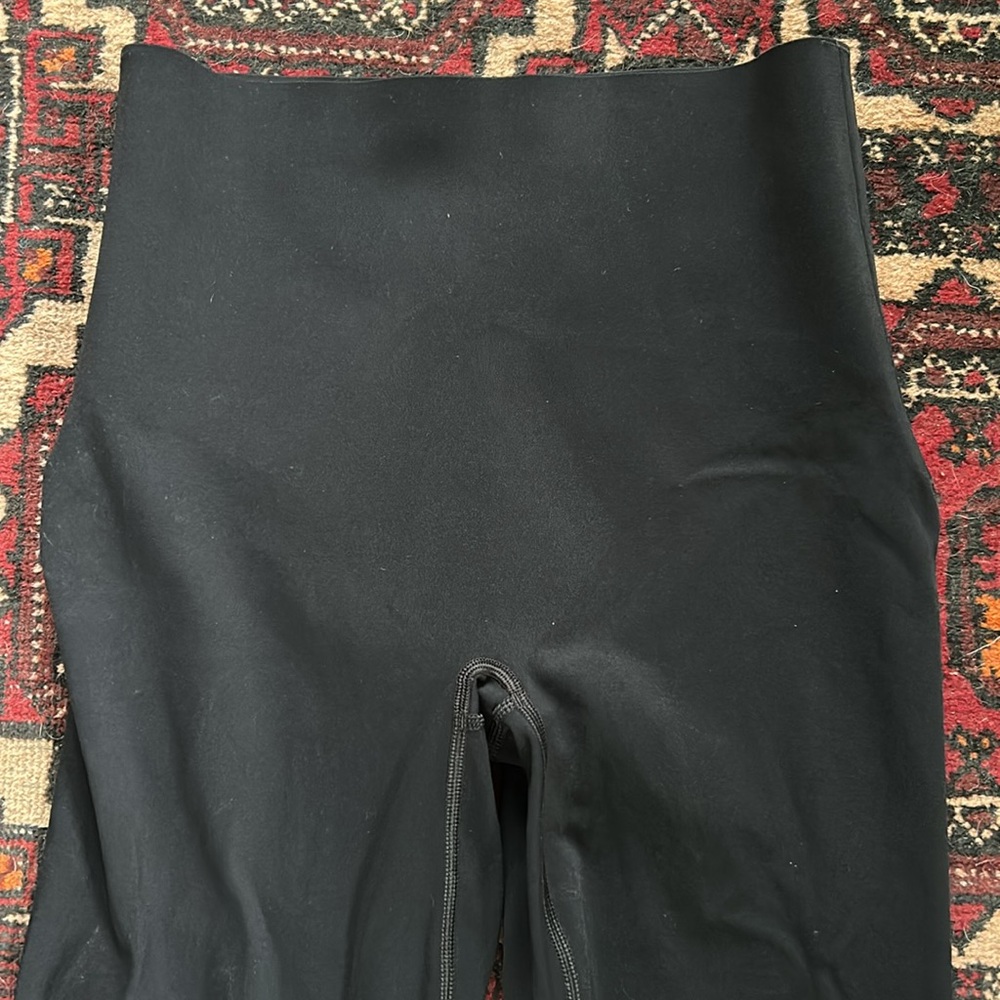 Black Flared Spanx Leggings - Picture 2 of 3